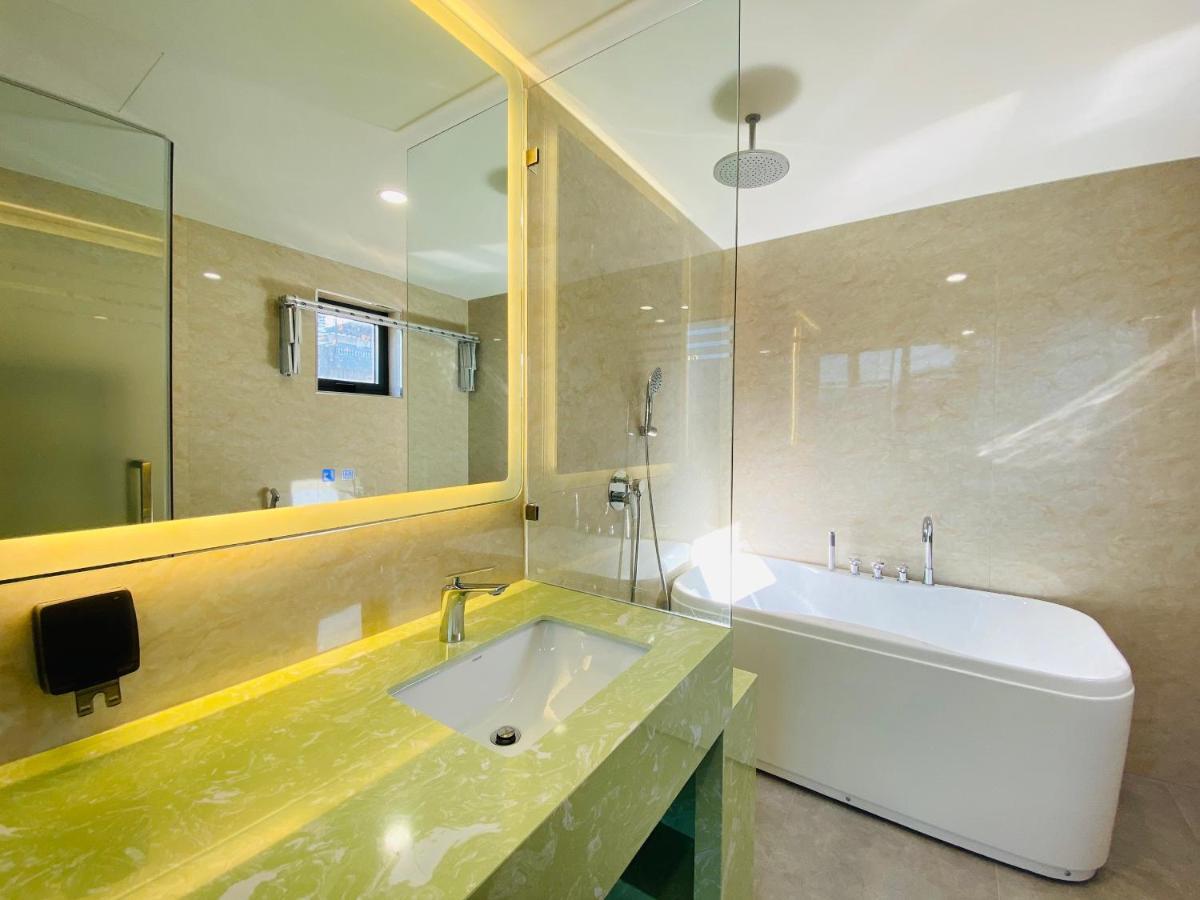 Nam Hotel & Residences Đà Nẵng Extérieur photo